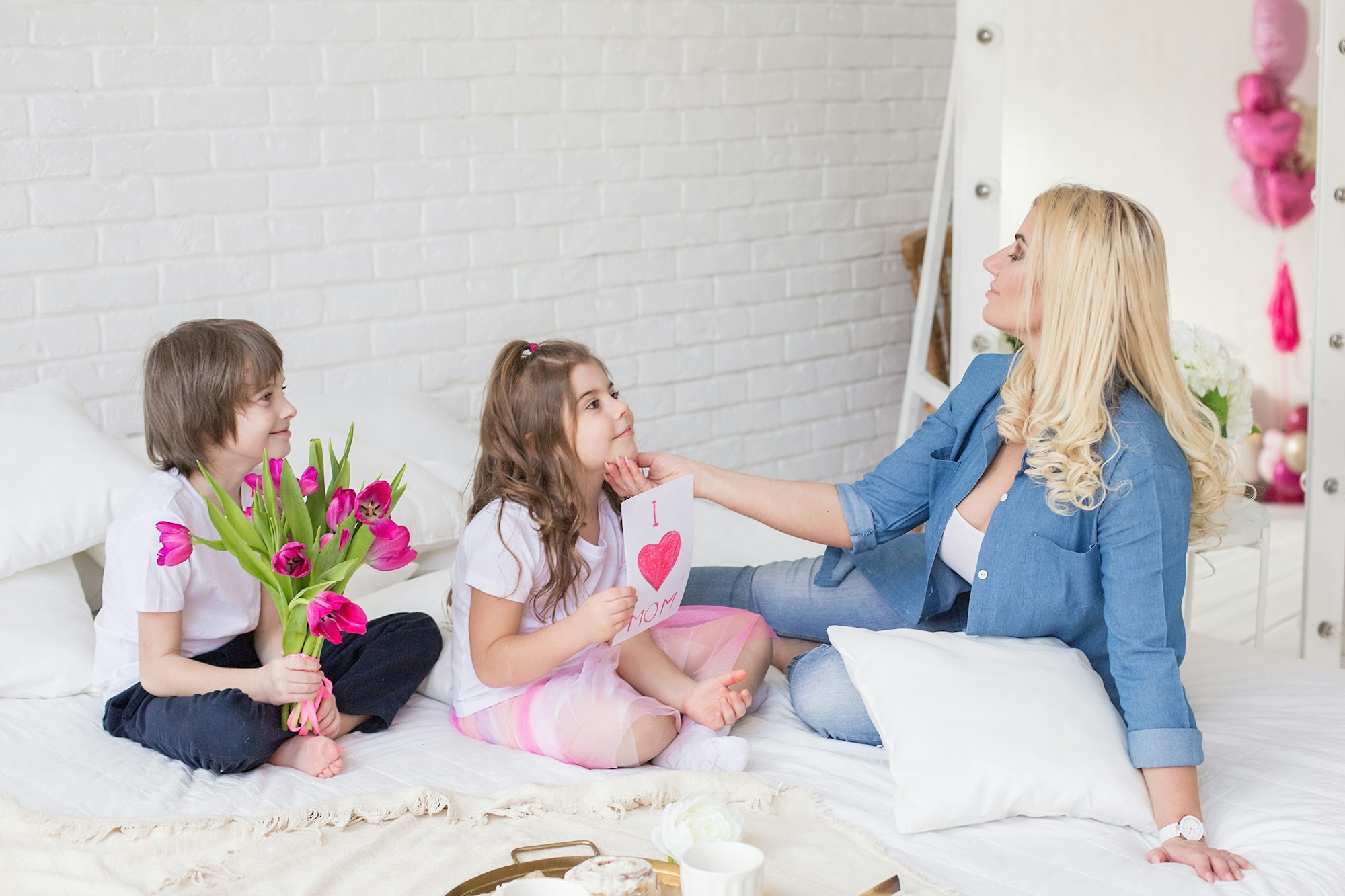 mother, child, childhood, gift, happy,